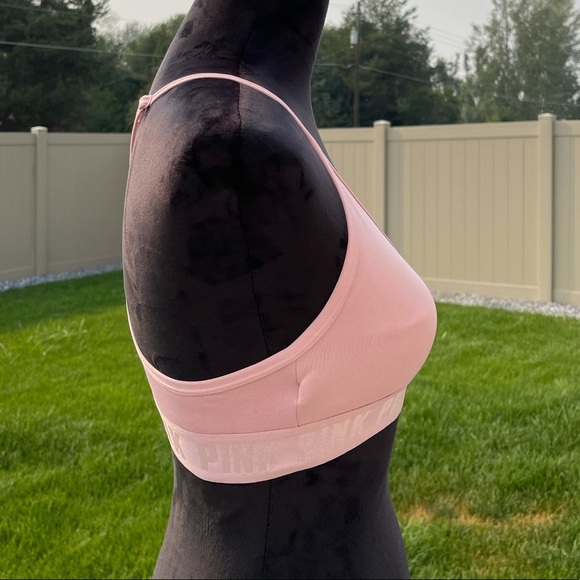 PINK Victoria Secret Ultimate Sports Bra - Picture 2 of 4